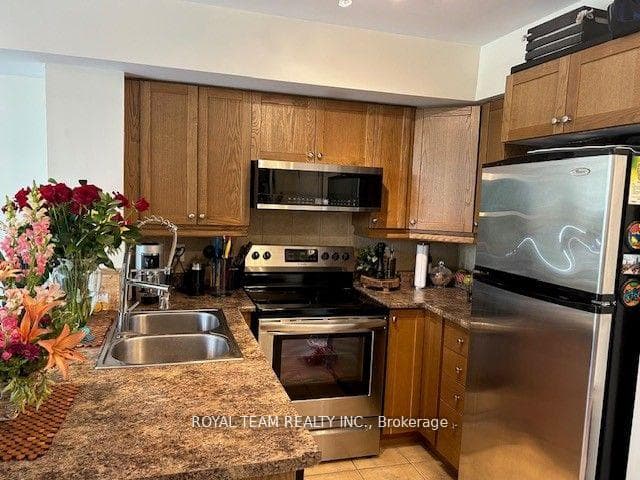 18 Valley Woods Road Unit 307 photo 2