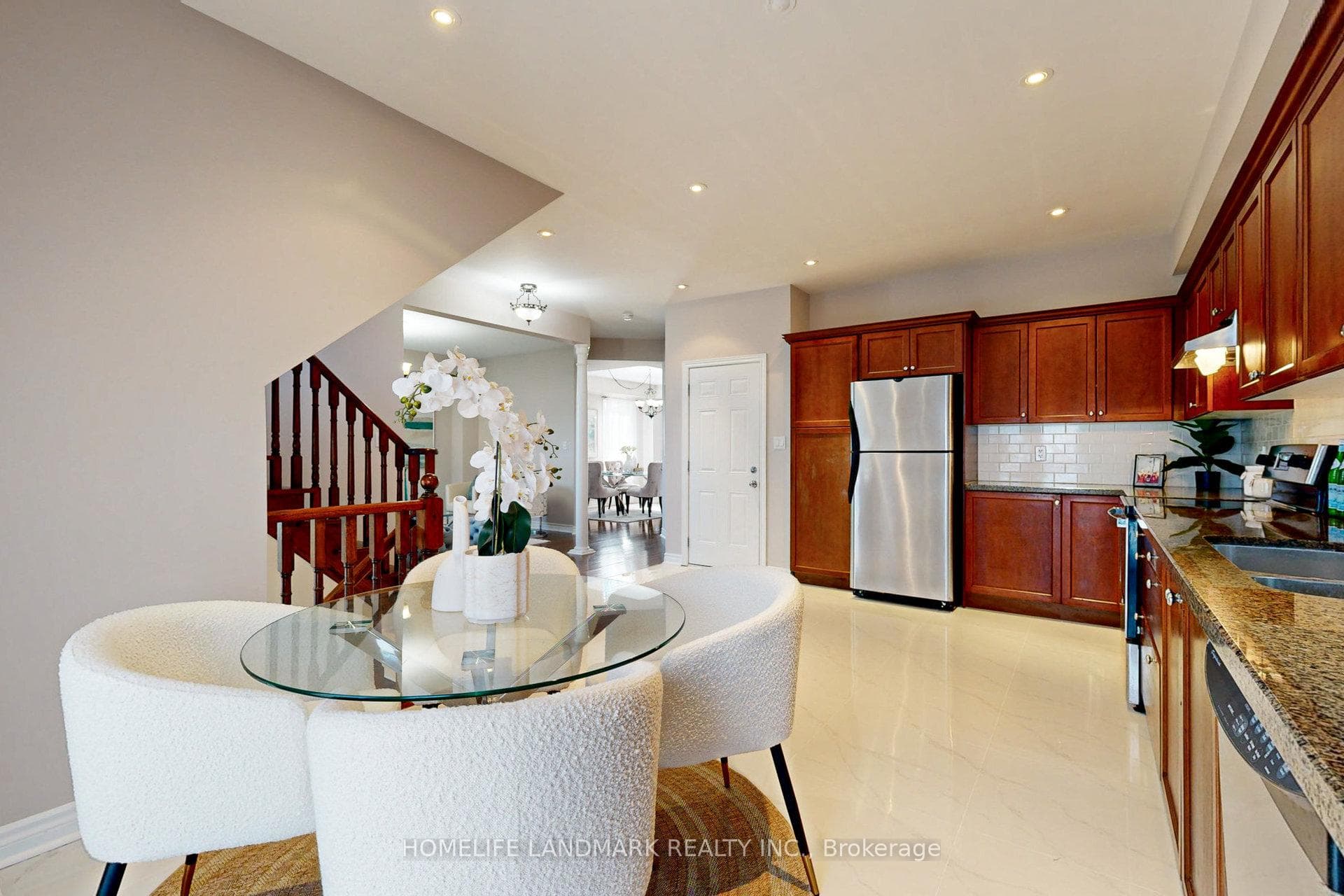 1061 Warby Trail photo 9