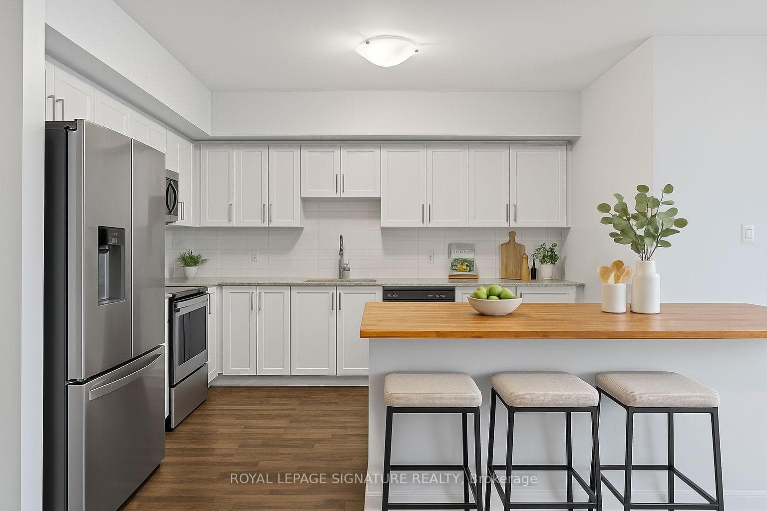 18 WHITAKER Way Unit 149 photo 2