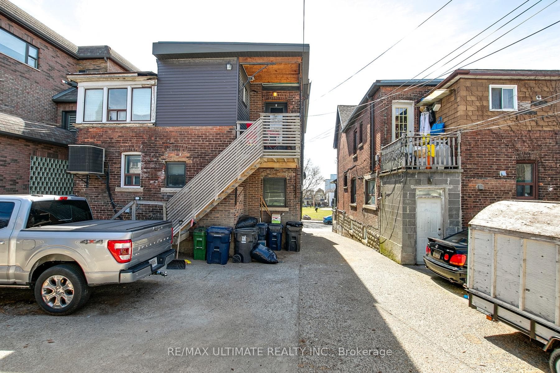 178 Rosemount Avenue photo 4