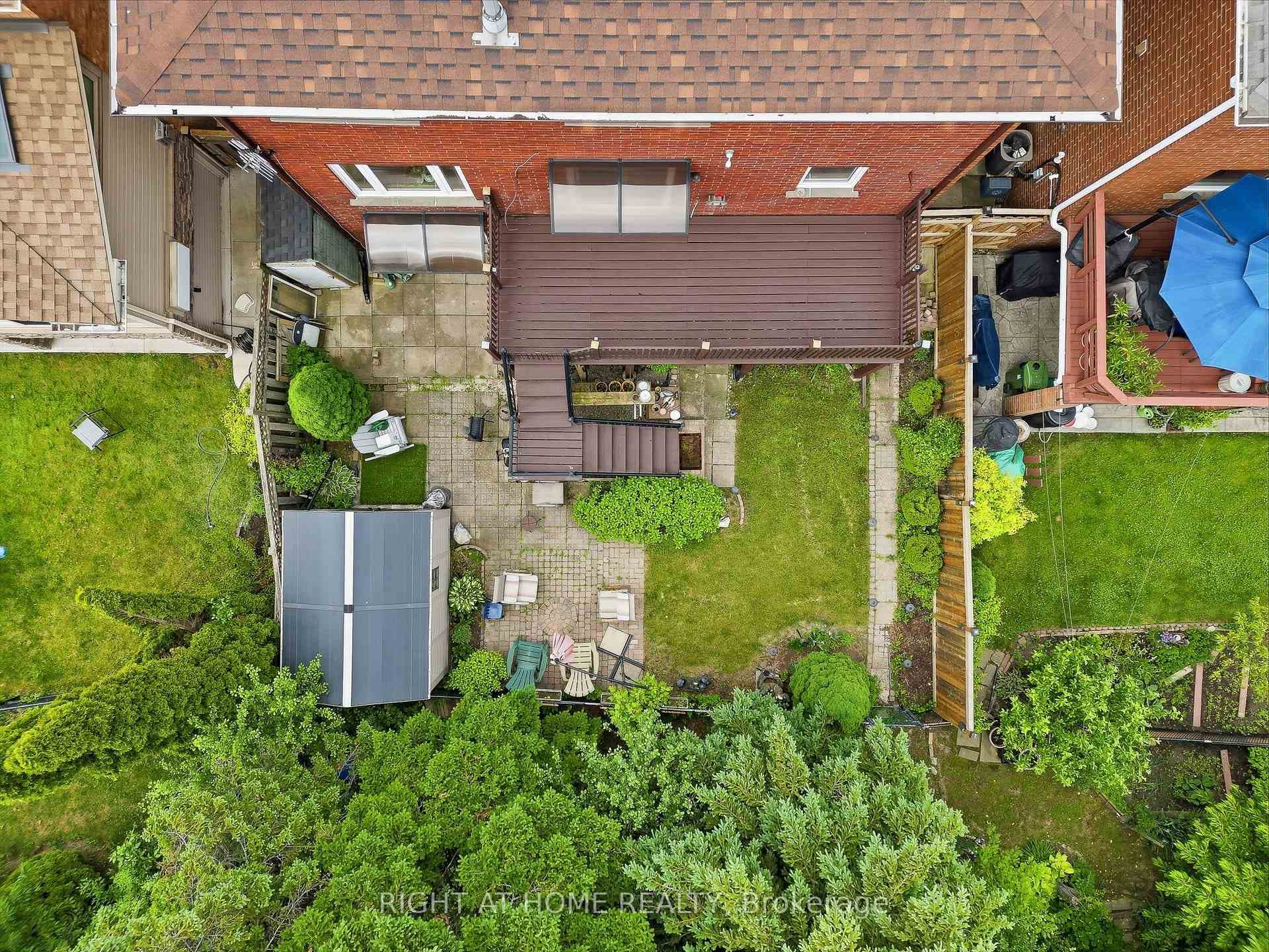 29 Sunforest Drive photo 48
