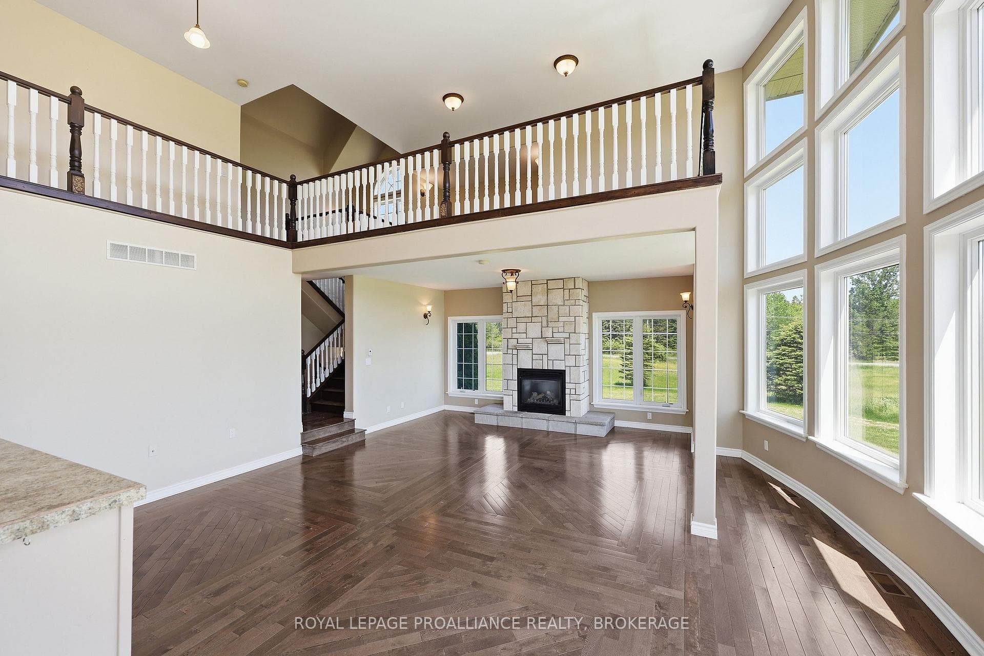 1461 English Way photo 14