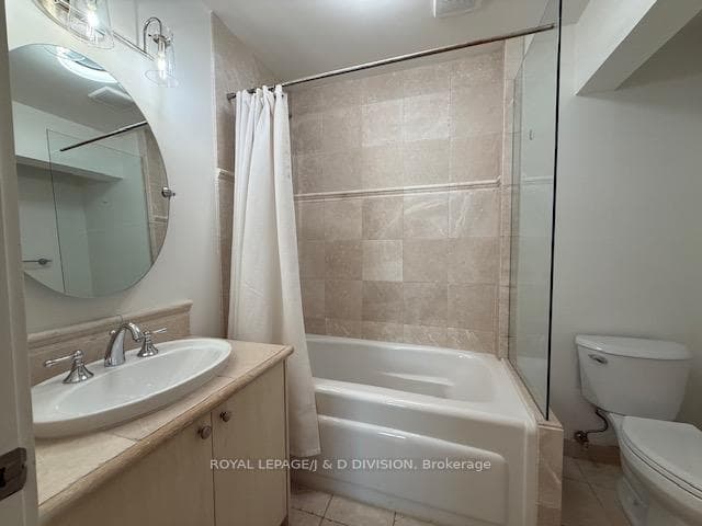 213 Cranbrooke Avenue photo 17