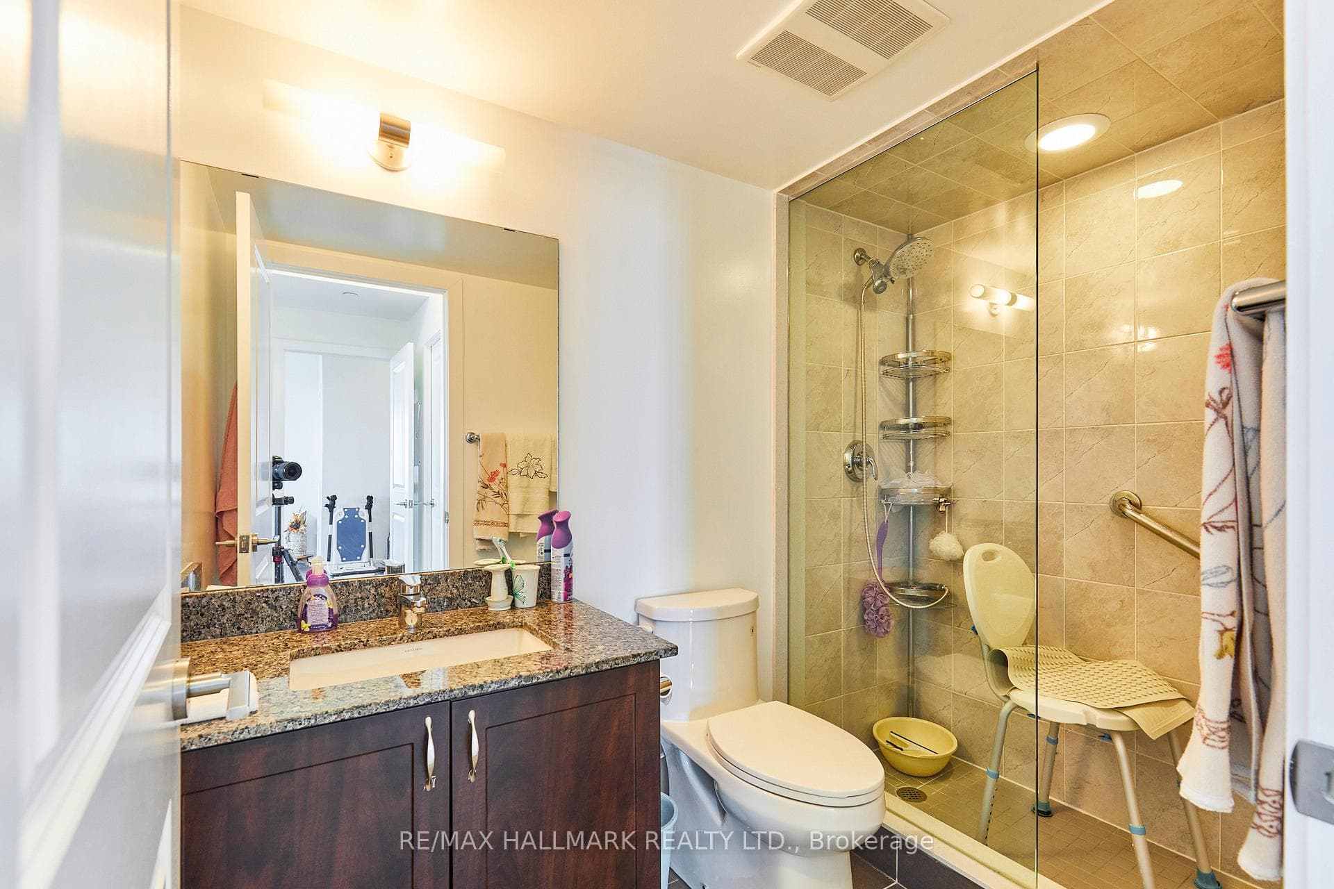 1215 Bayly Street Unit 1604 photo 19
