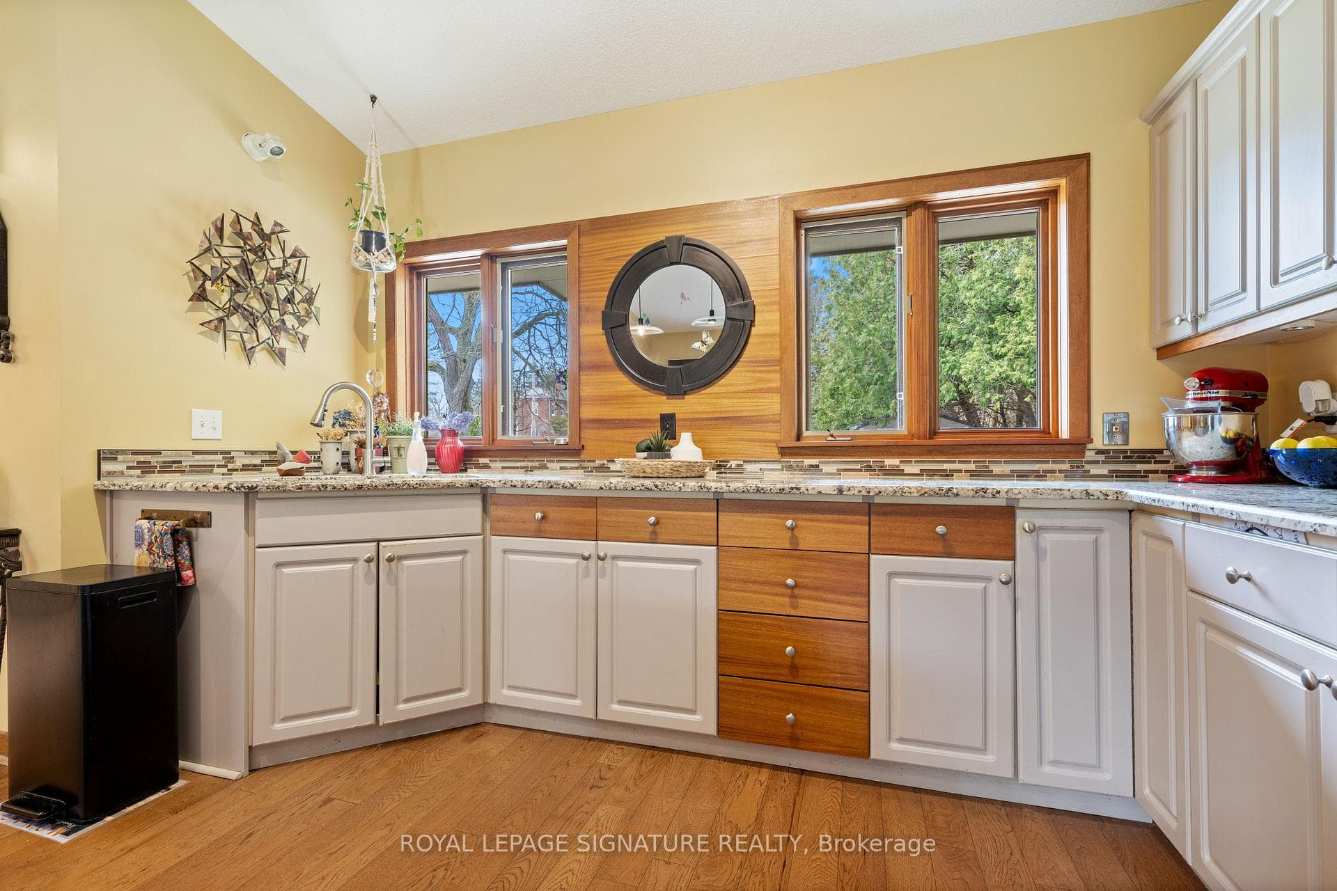 425 Norfolk Street photo 15