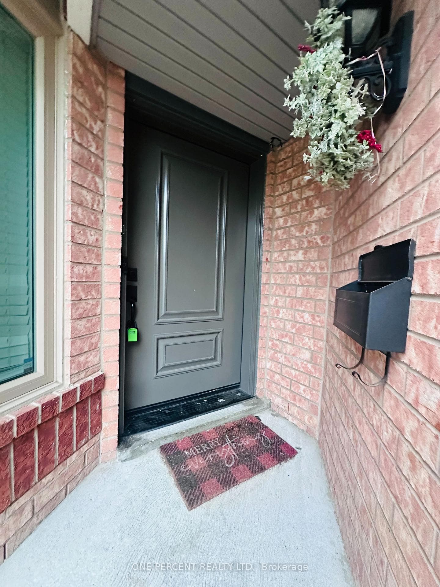15 Beaverhall Road photo 2