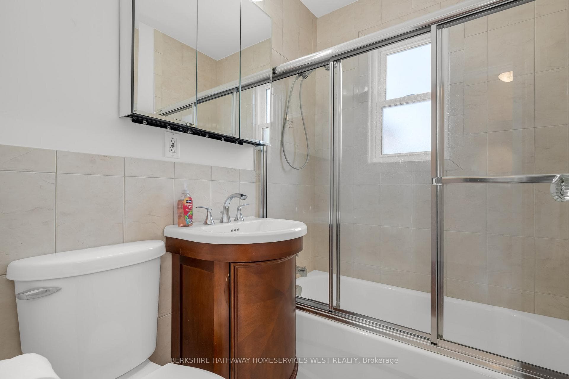 680 Tate Avenue photo 16