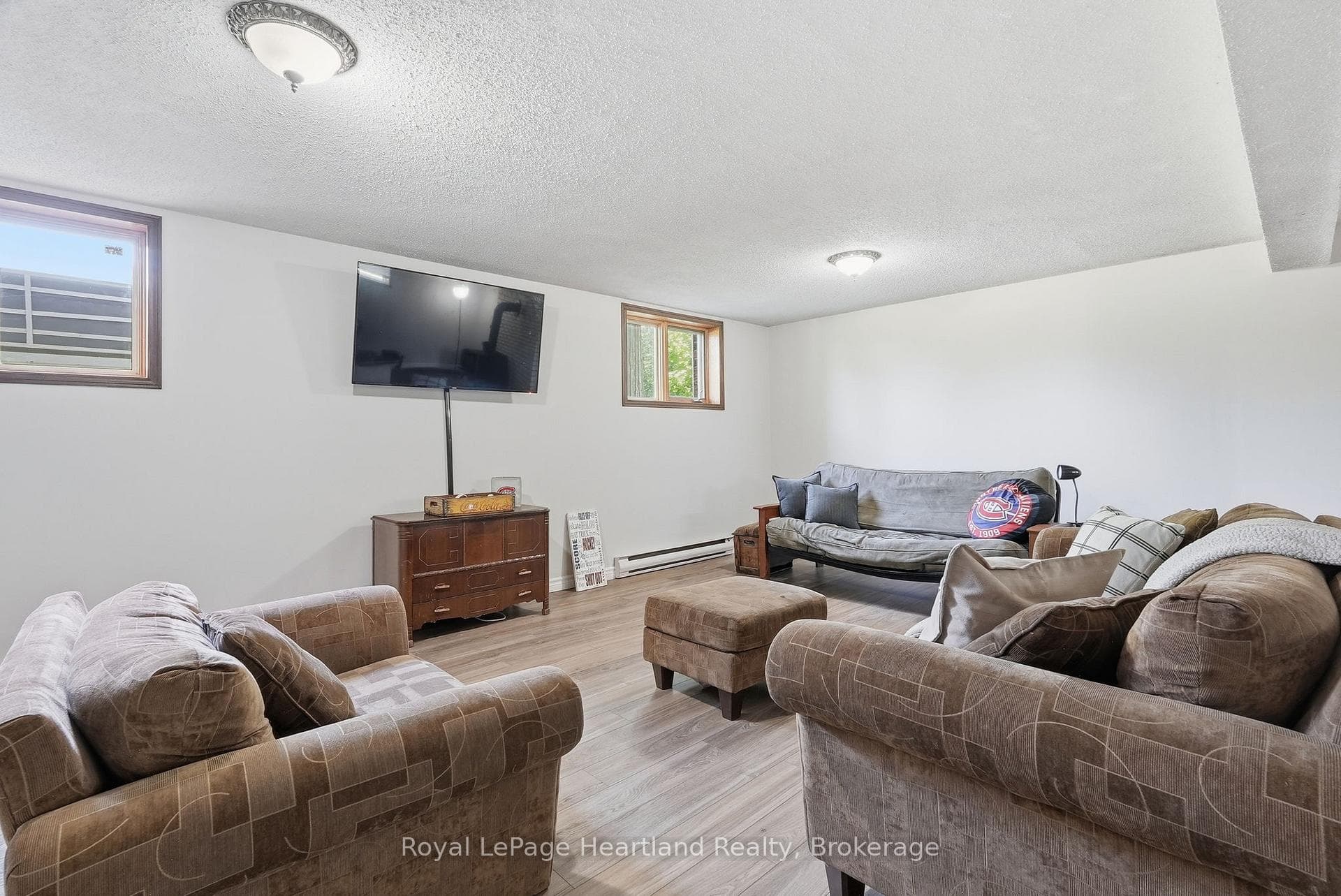 1041 Howick Street photo 25