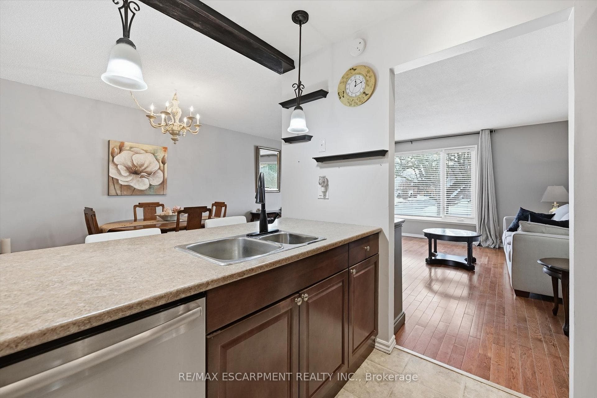 2223 Manchester Drive photo 14
