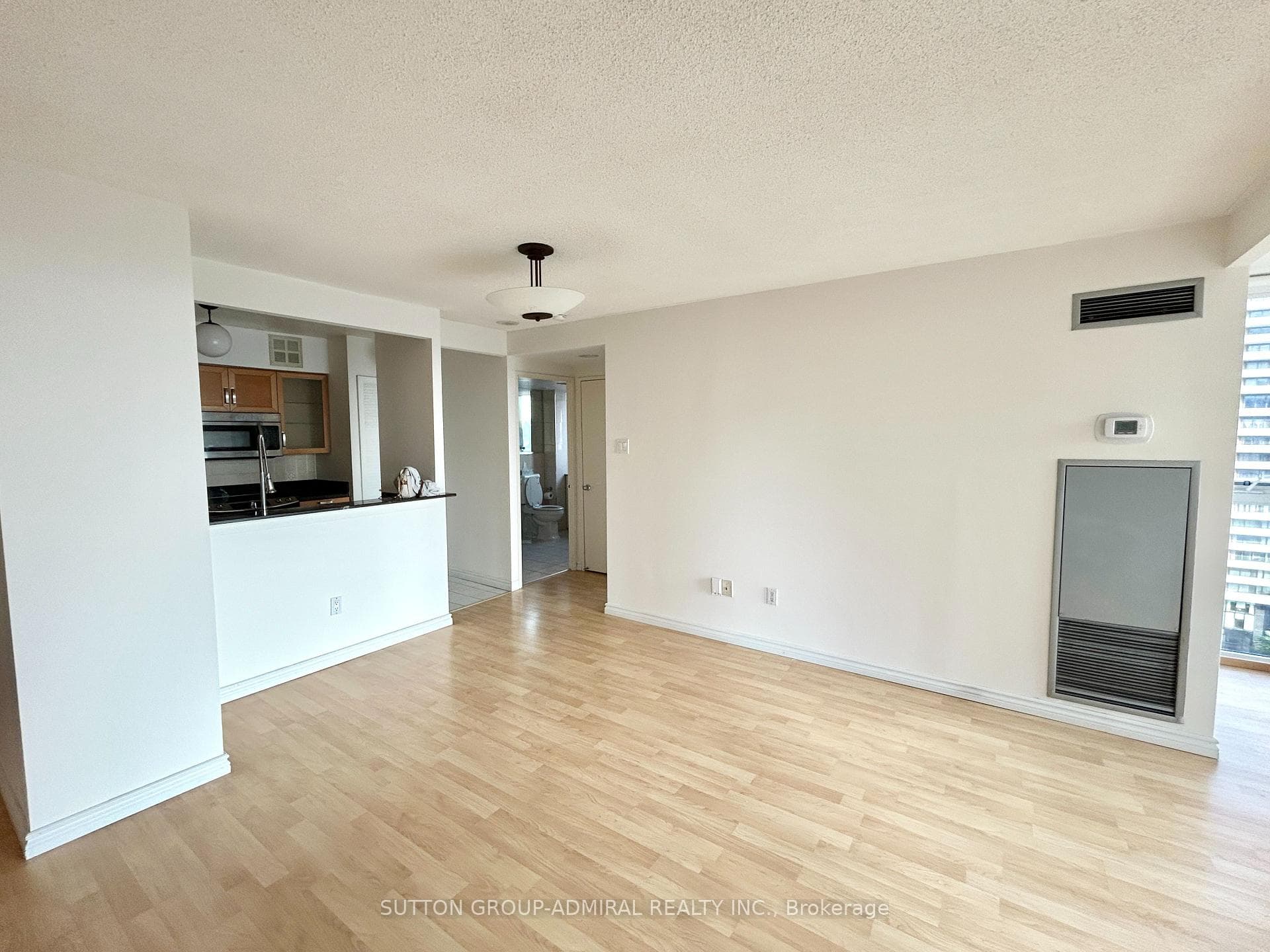 1055 Bay Street Unit 1611 photo 12