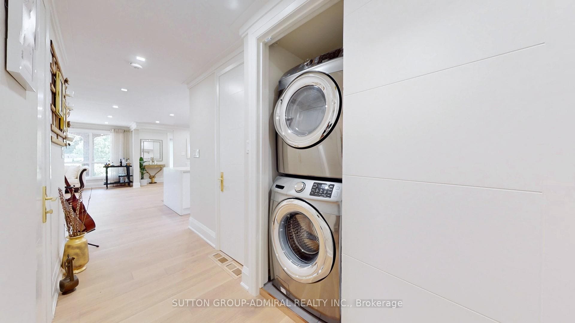 149 Romfield Circuit photo 22