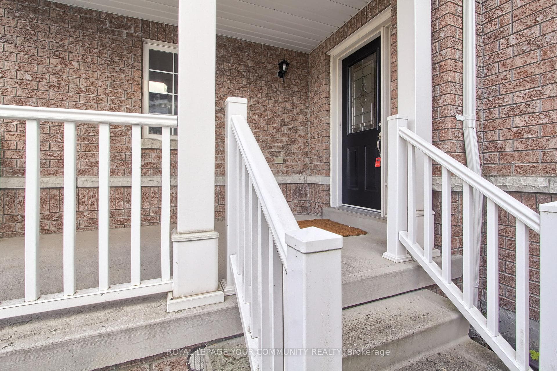 19 Chippingwood Manor photo 3