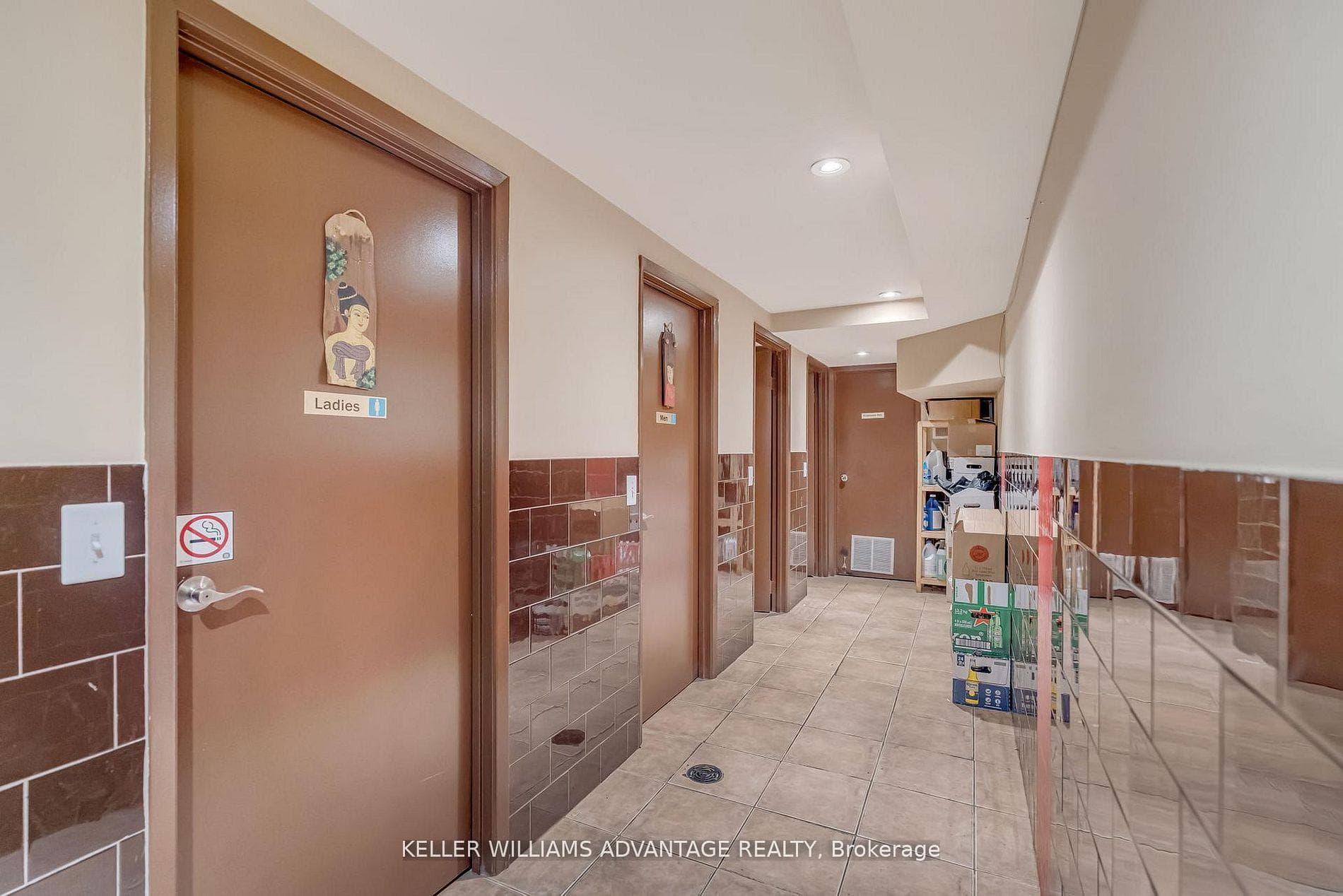 471 Danforth Avenue photo 15