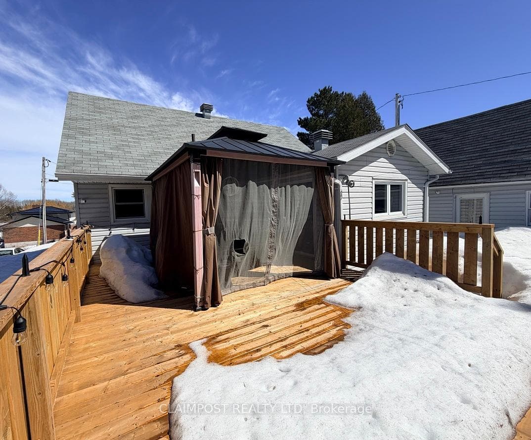 453 Second Avenue photo 28