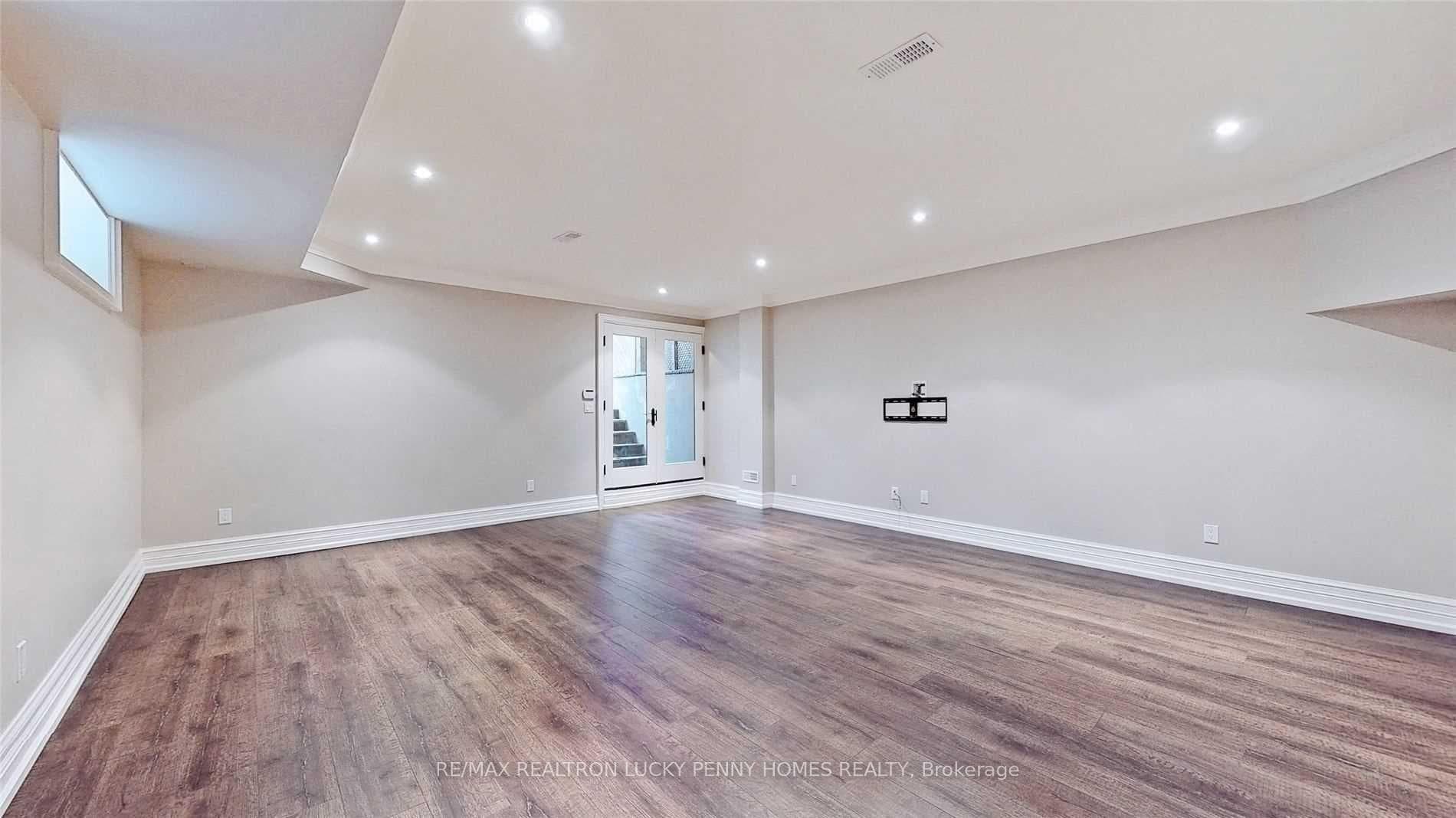 714 Hillsdale Avenue photo 32