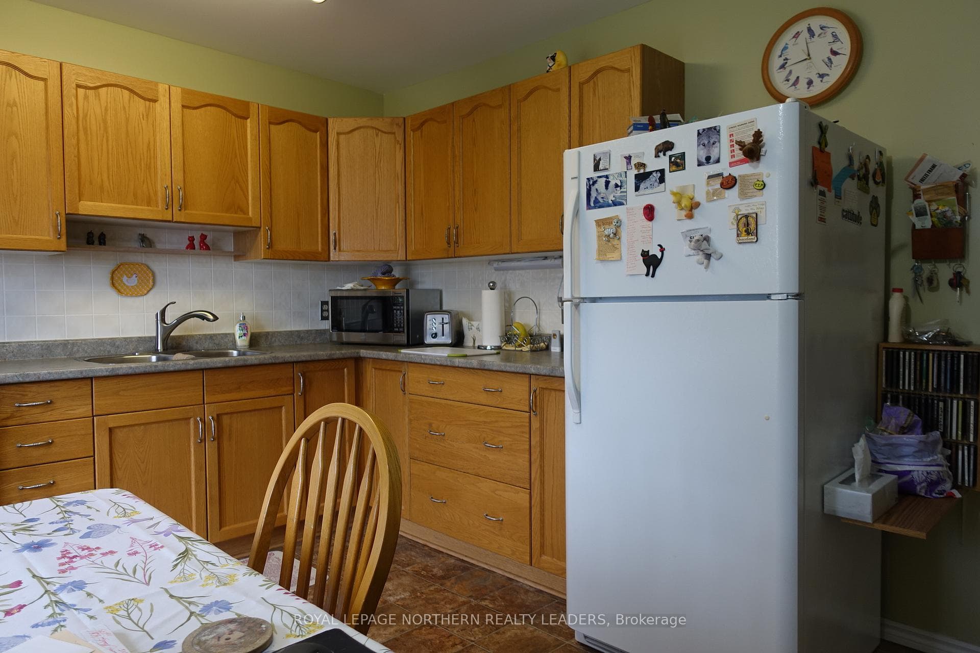 154 Donna Crescent photo 8