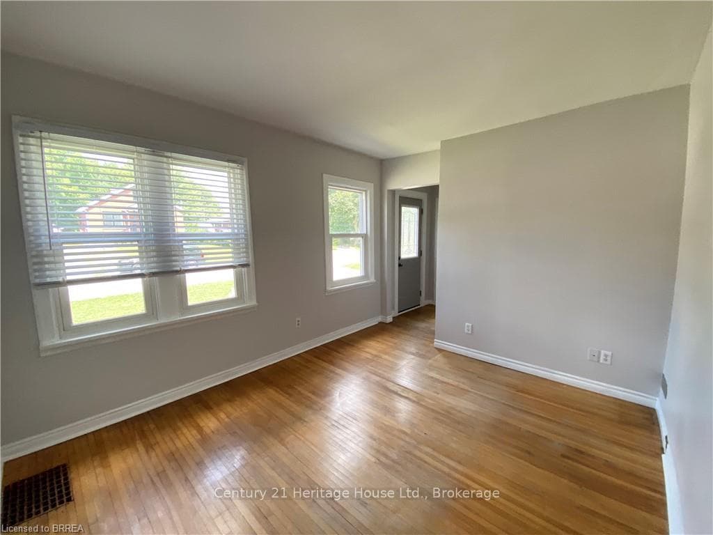 421 Chatham Street photo 6
