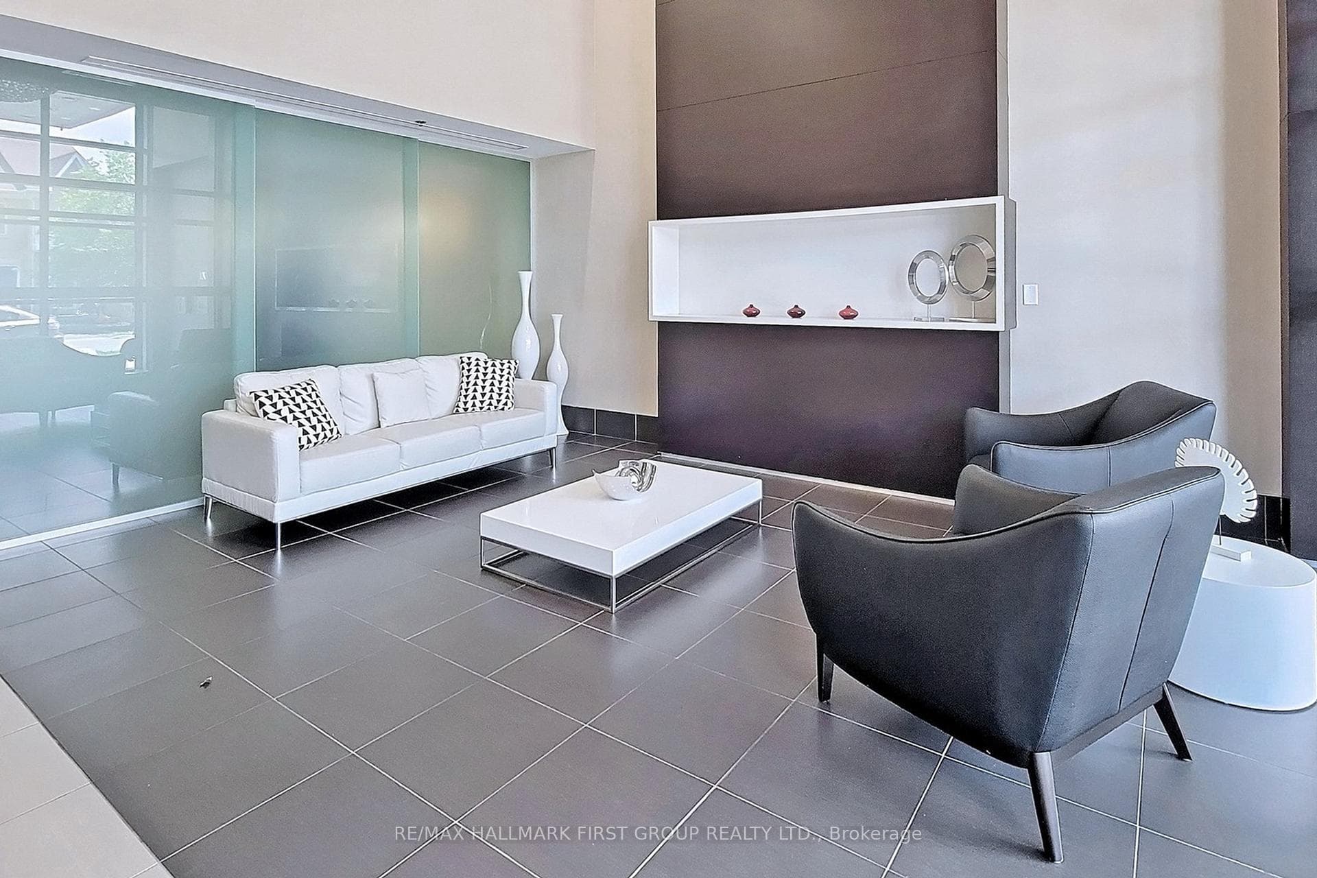 120 Dallimore Circle Unit 201 photo 32