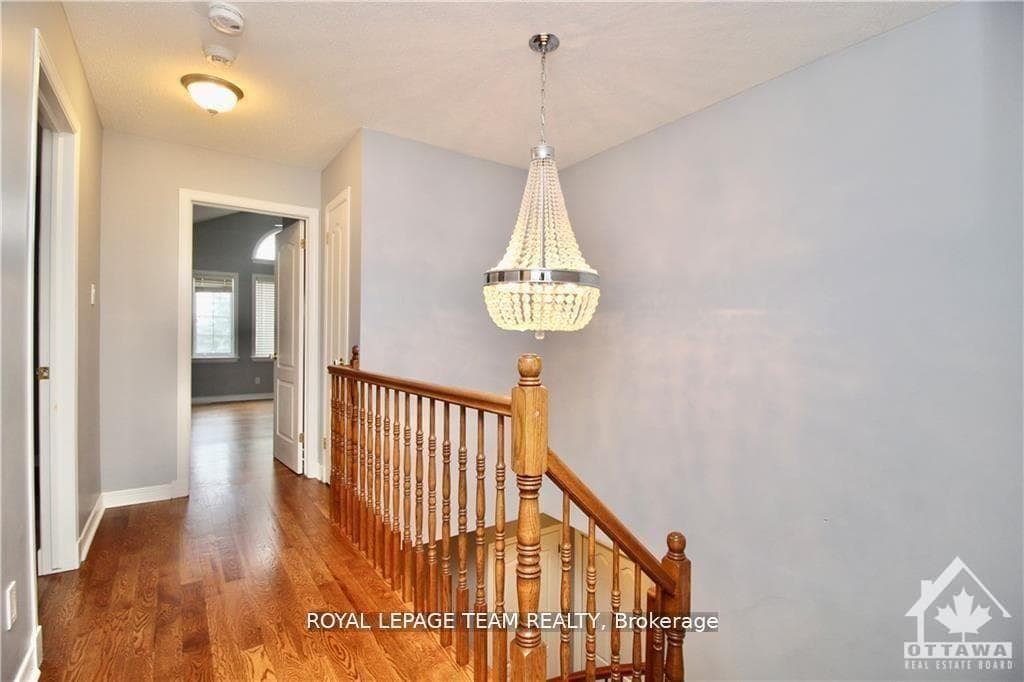 135 STONEWAY Drive photo 14