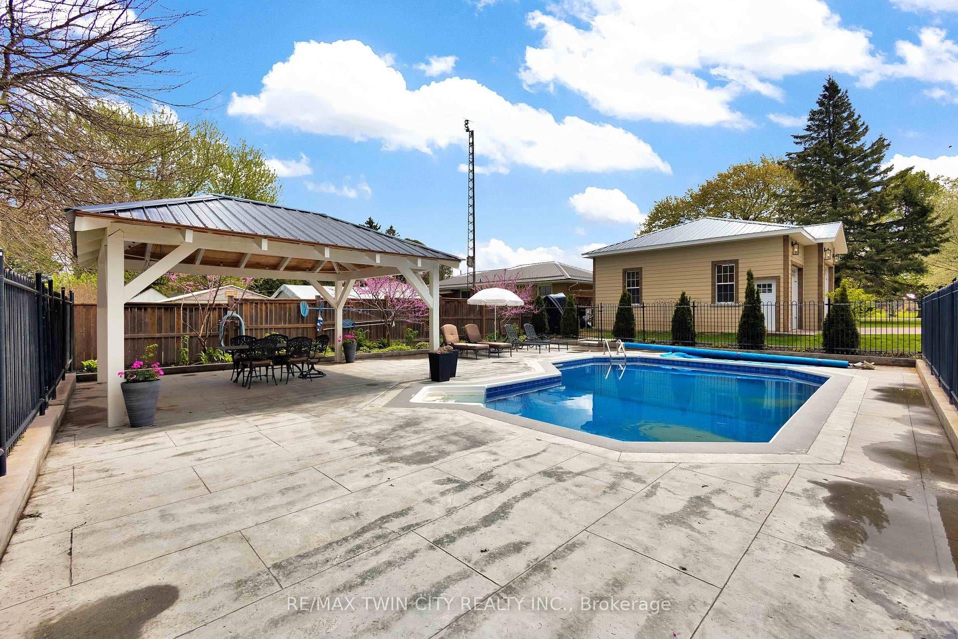 651 West Street photo 44