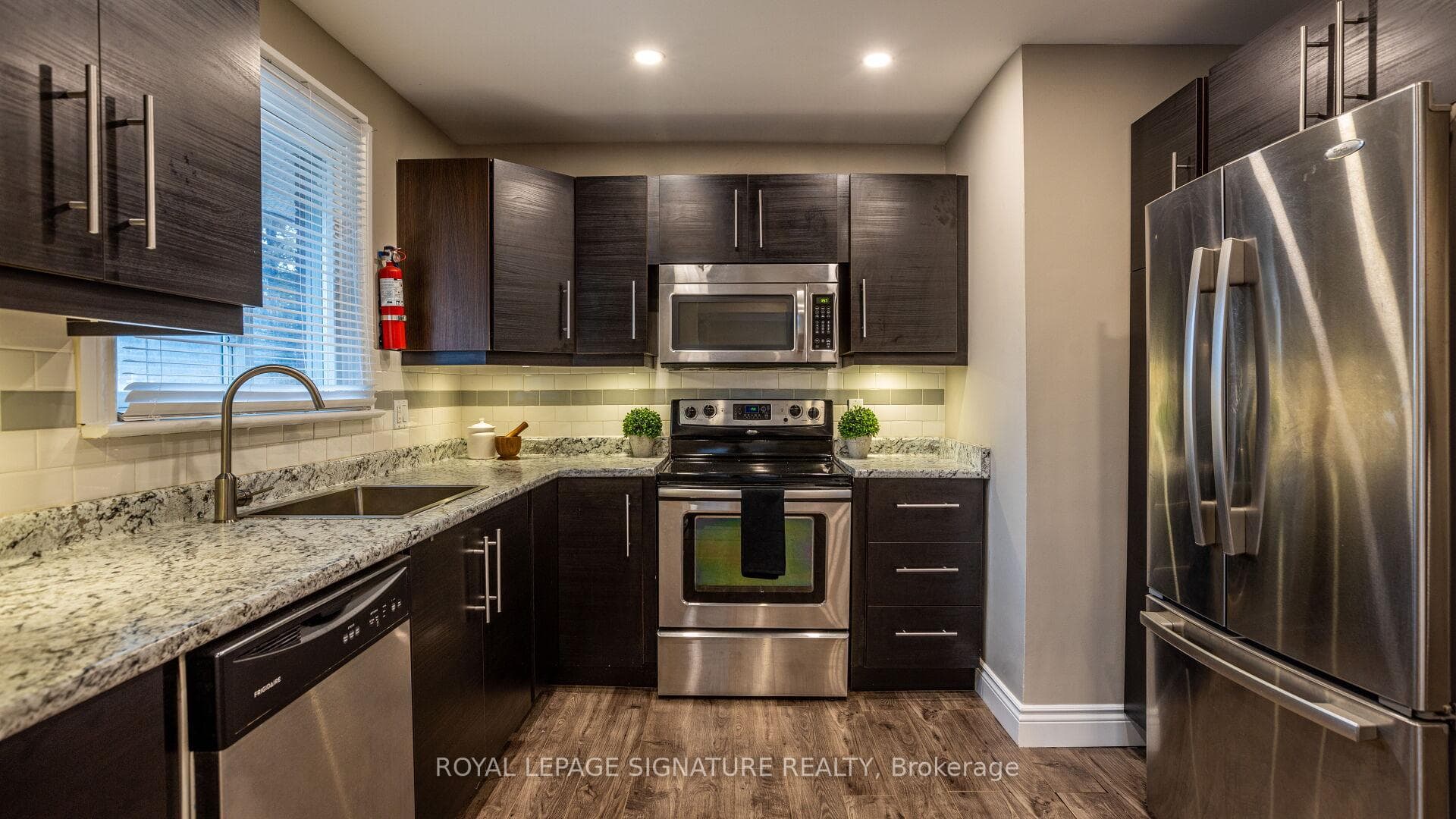 203 Cromwell Avenue photo 6