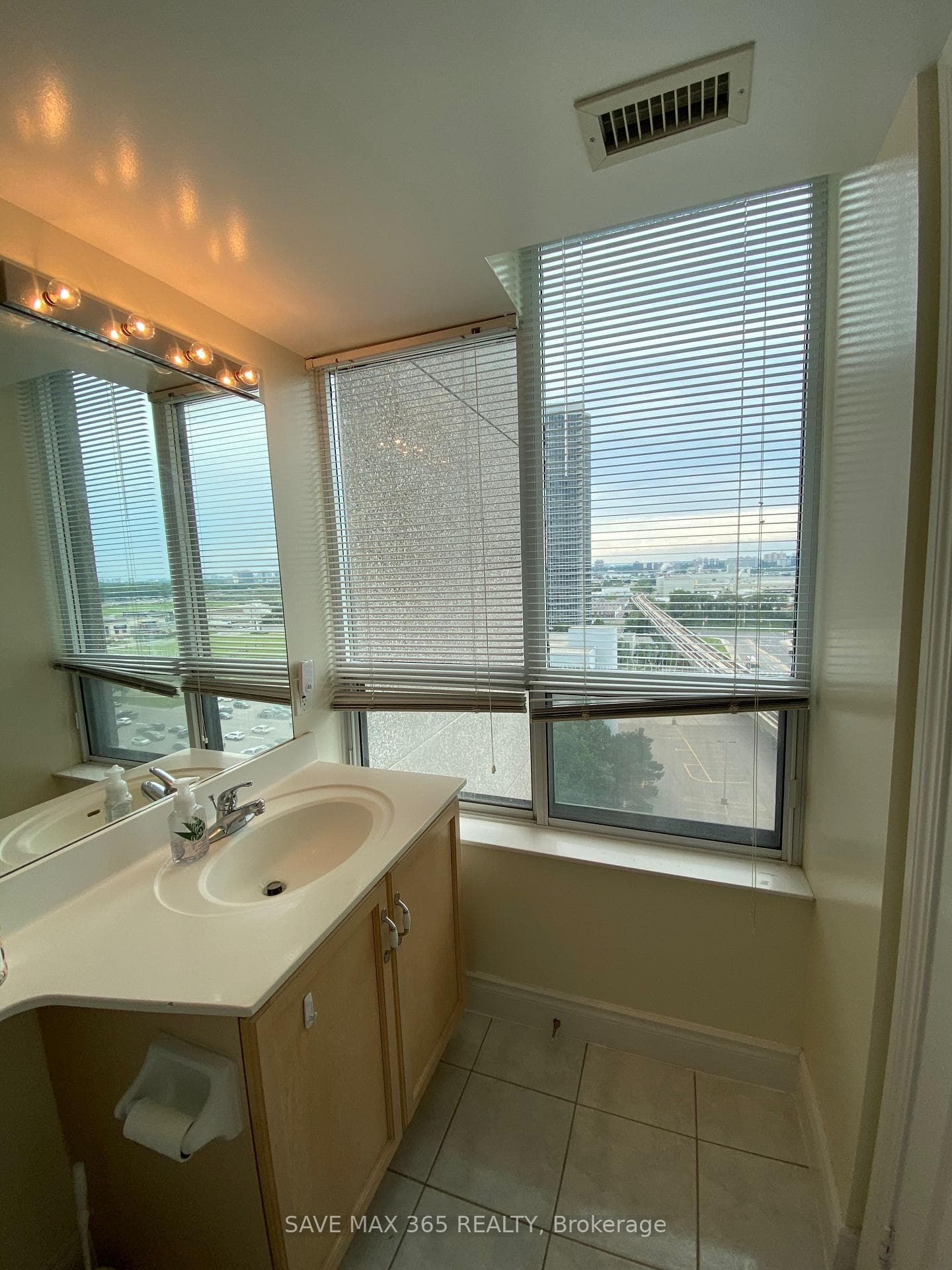 50 Brian Harrisson Way Unit 1207 photo 25