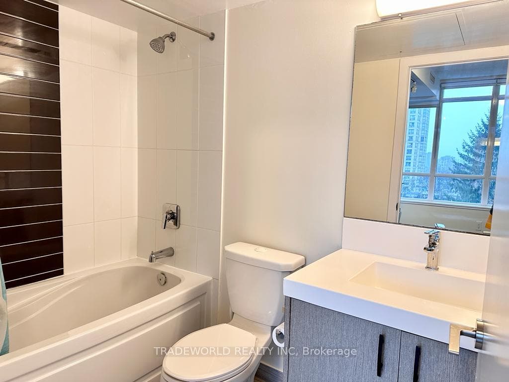 365 Church Street Unit 608 photo 4