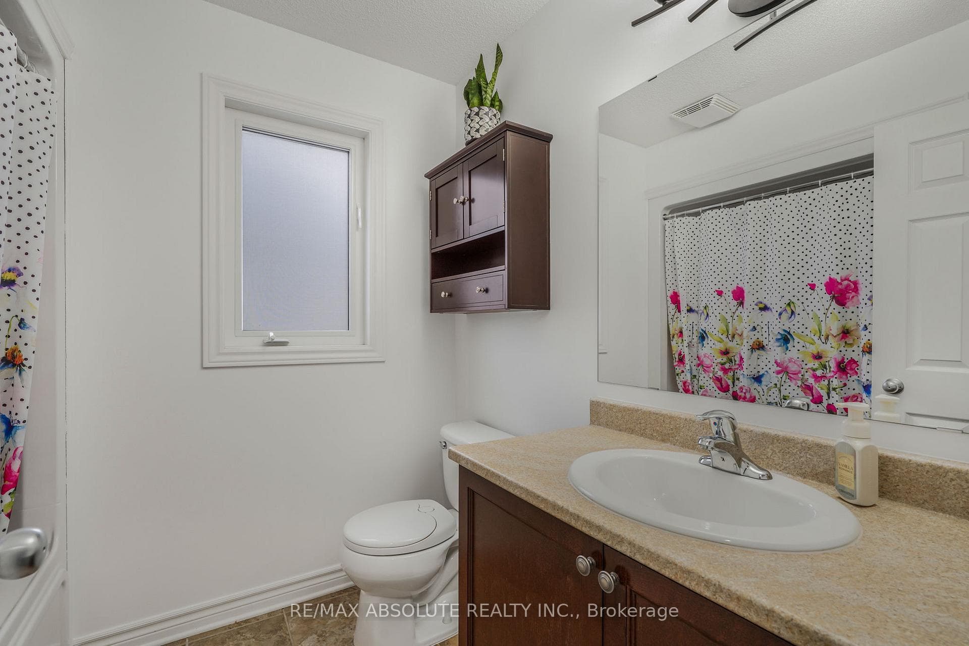 229 Mica Crescent photo 21