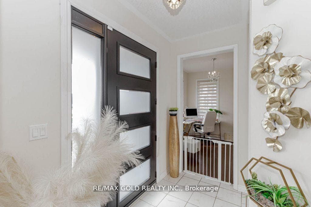 367 Equestrian Way photo 6