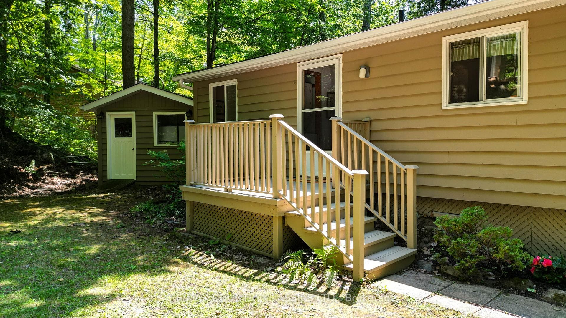 342 Jennison Road photo 3