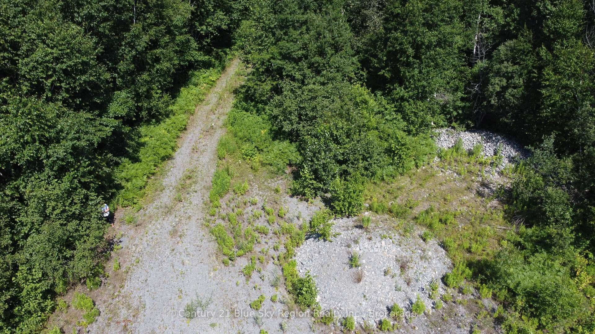 PCL 13716 Rochon Road photo 10