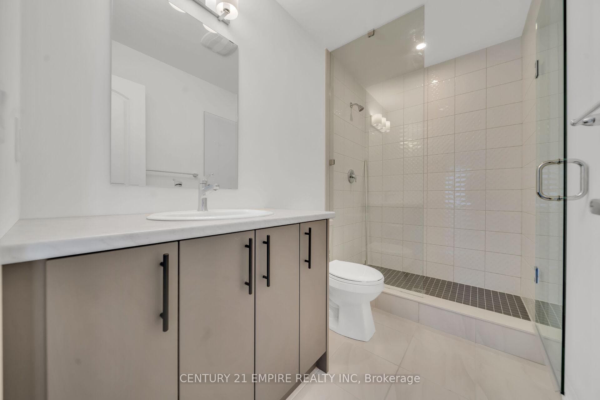 35 Edminston Drive photo 26
