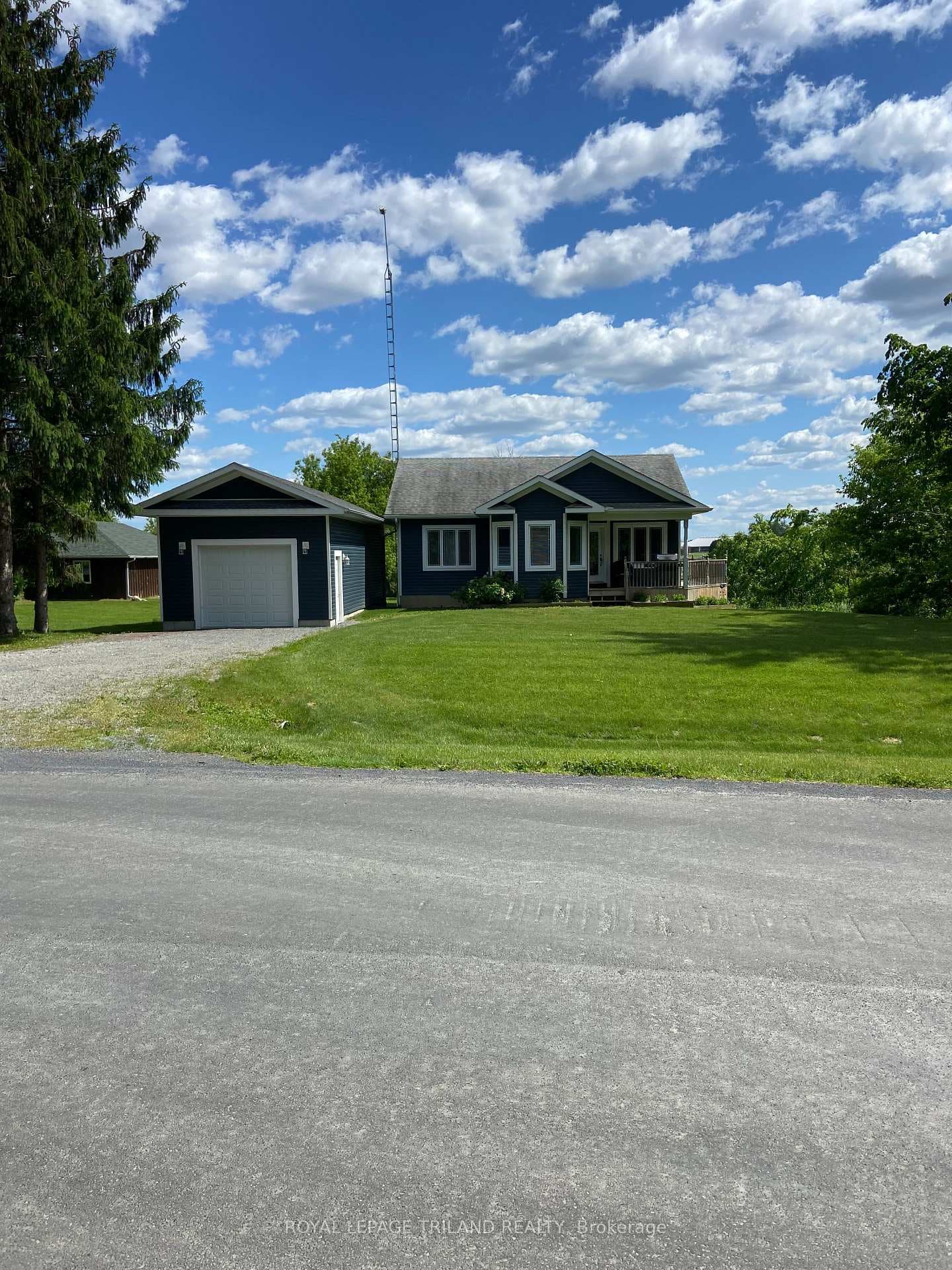10454 Pleasant Valley Road photo 1