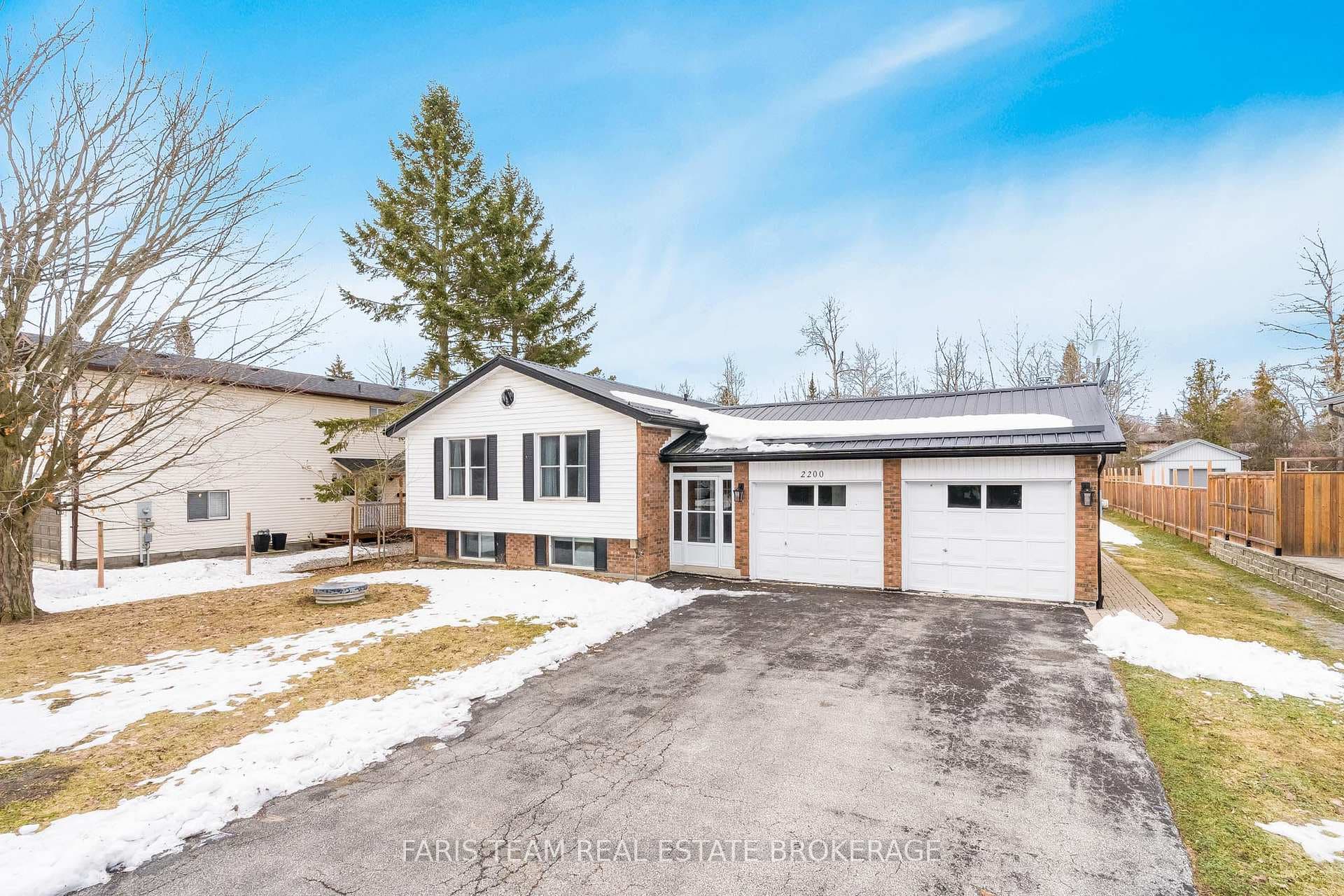 2200 Richard Street photo 3