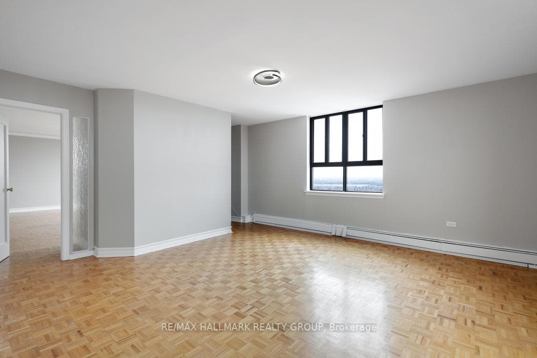 515 St Laurent Boulevard Unit 2509/10 photo 28