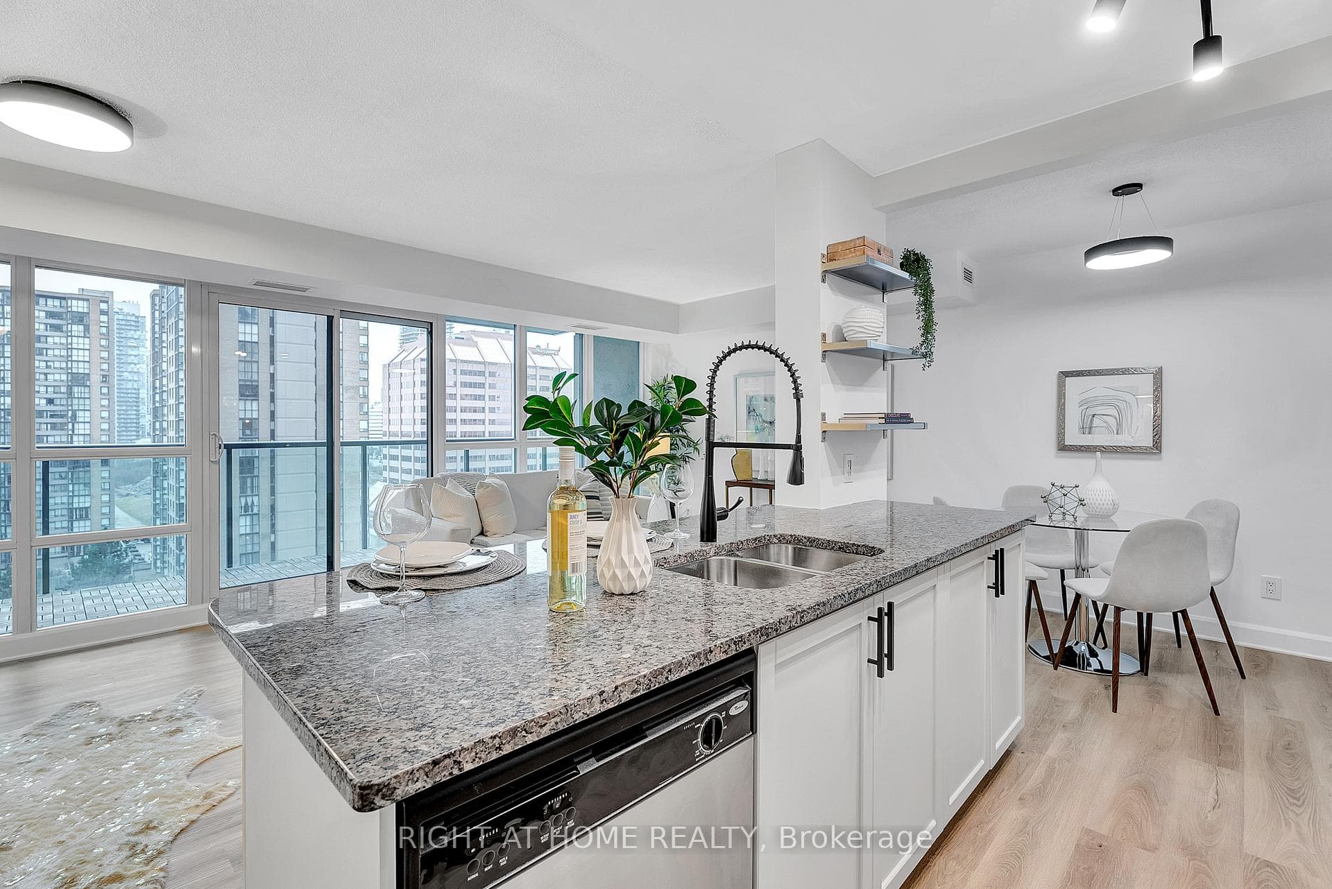 208 Enfield Place Unit 1605 photo 20
