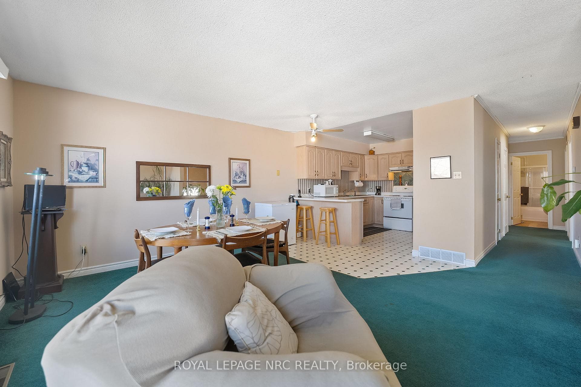 109 BARTLETT Street photo 5