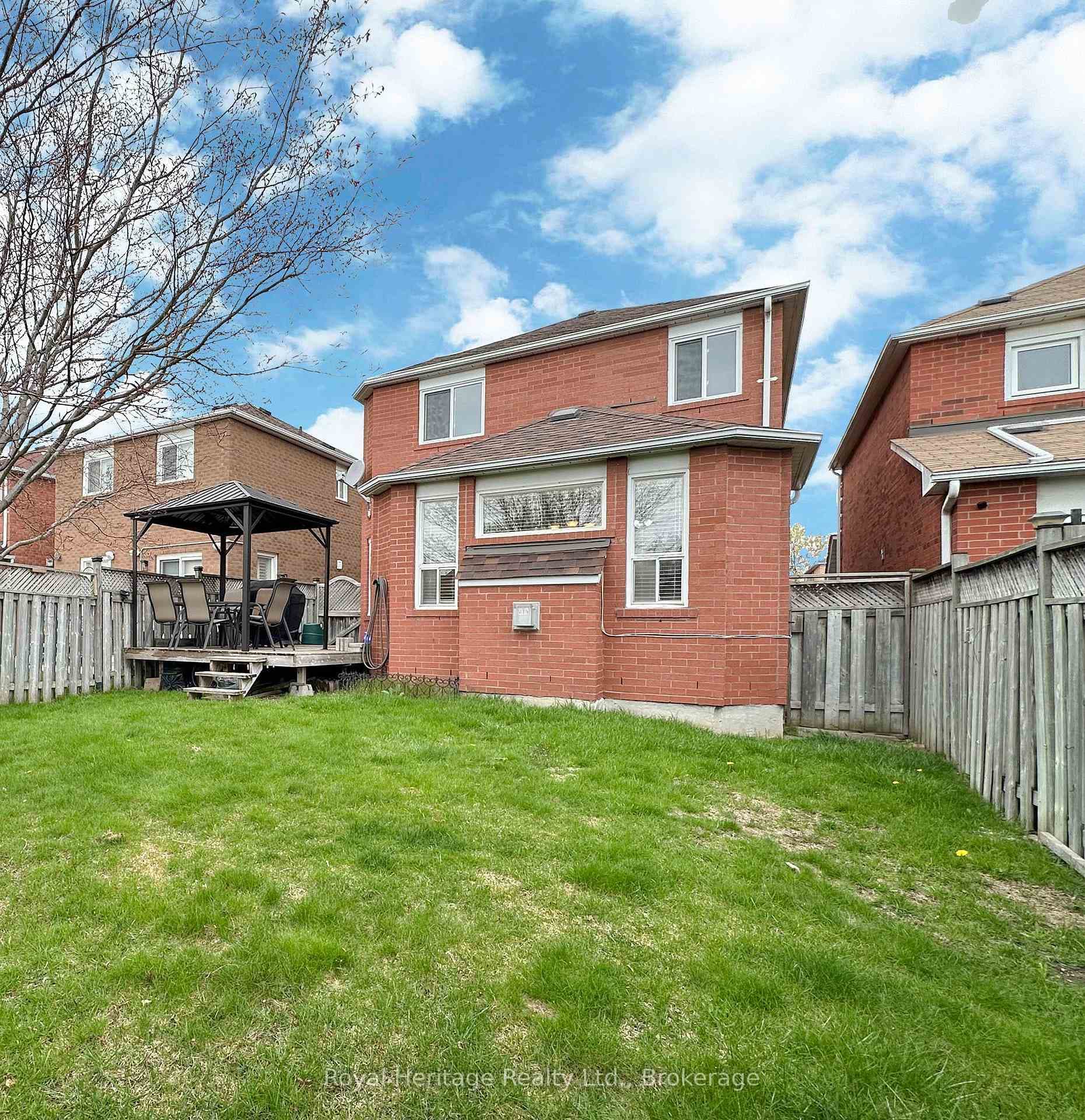 92 Booth Crescent photo 19