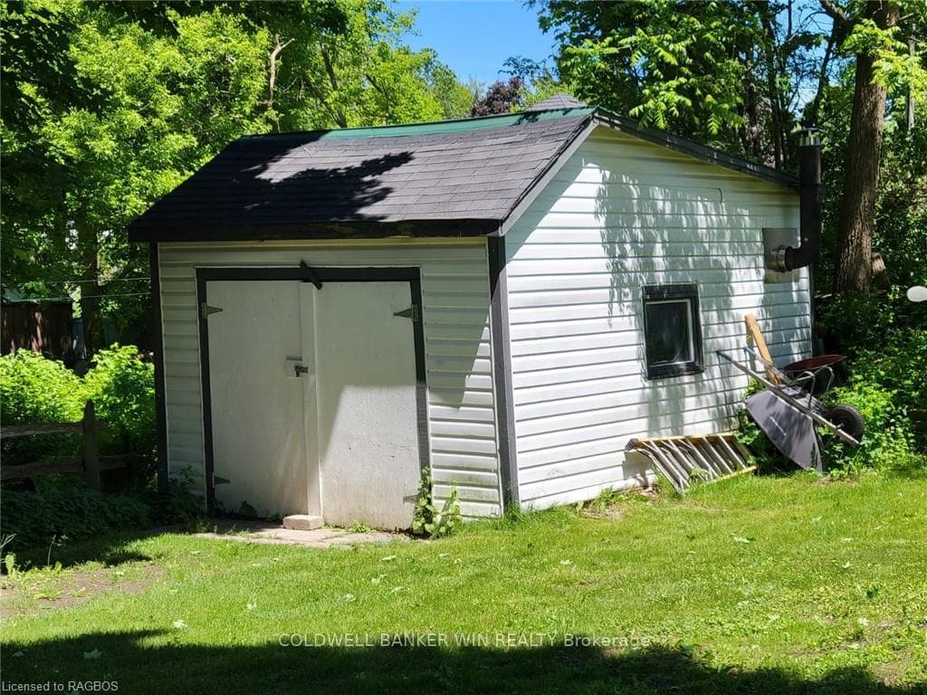 119 BRUCE Street photo 33
