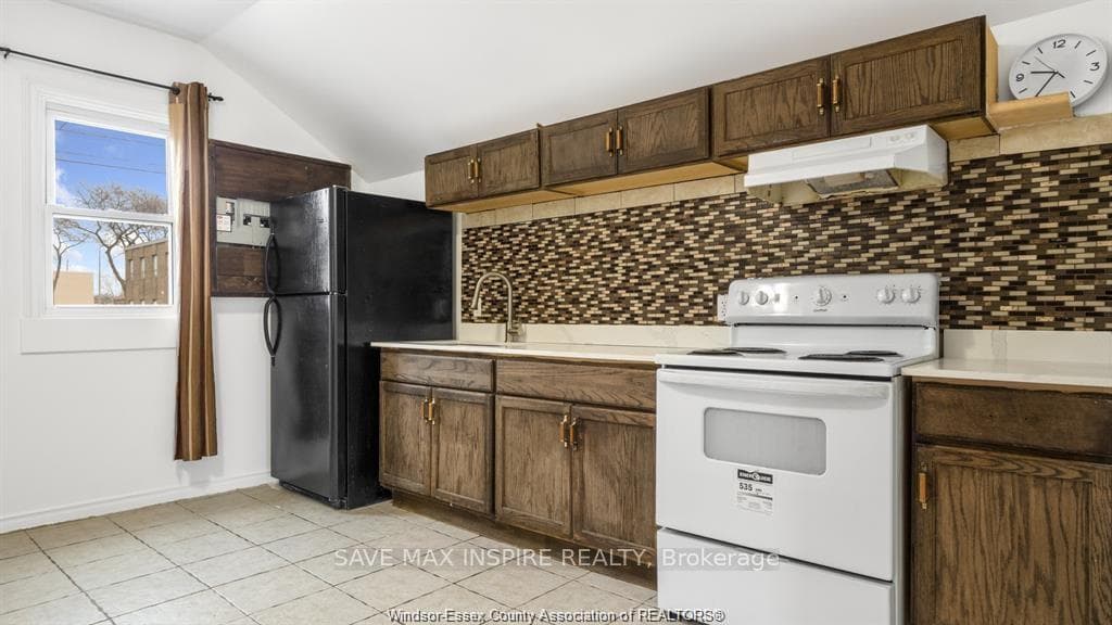 762 AYLMER Avenue photo 8