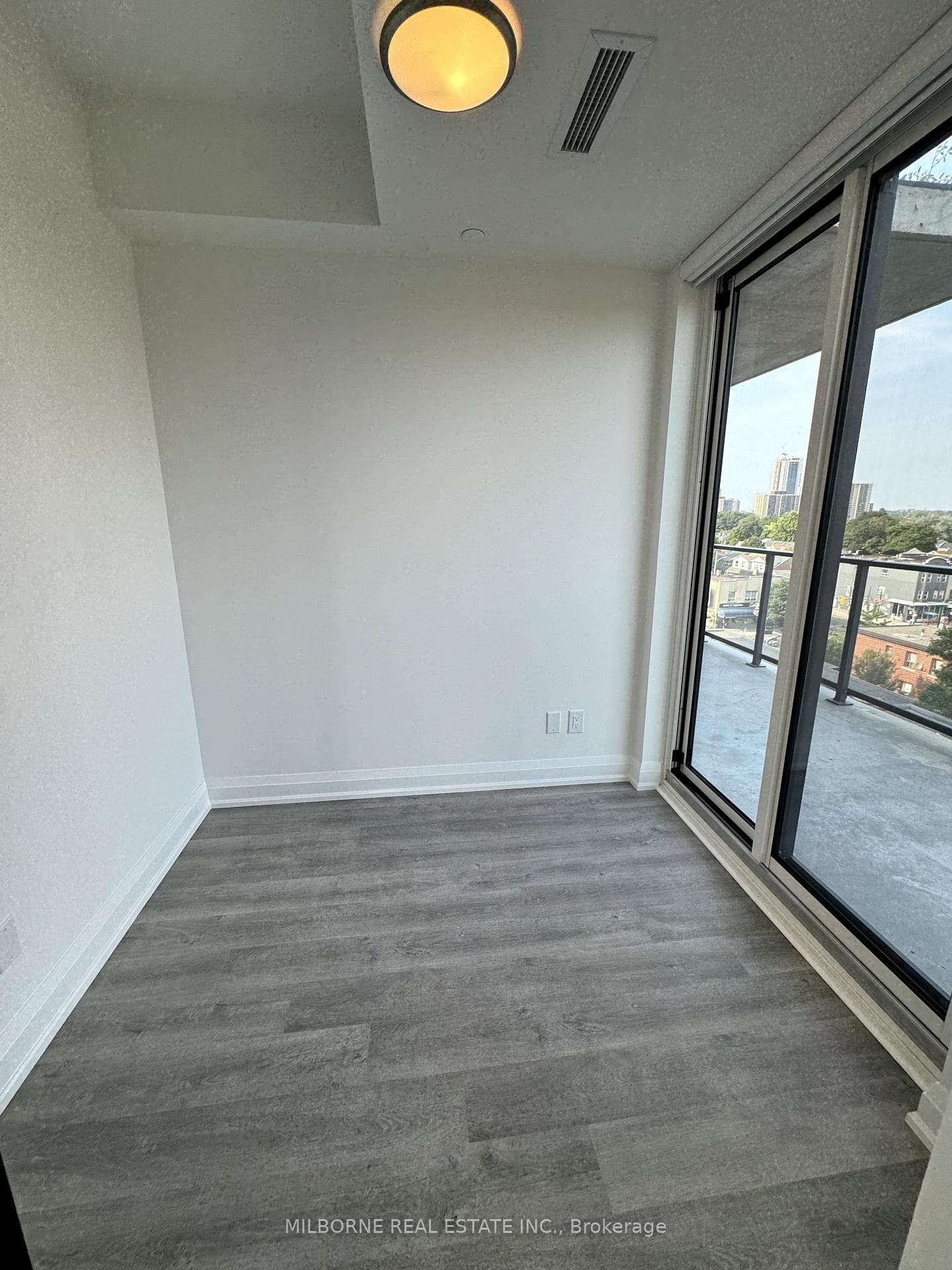 2369 Danforth Avenue Unit 613 photo 7