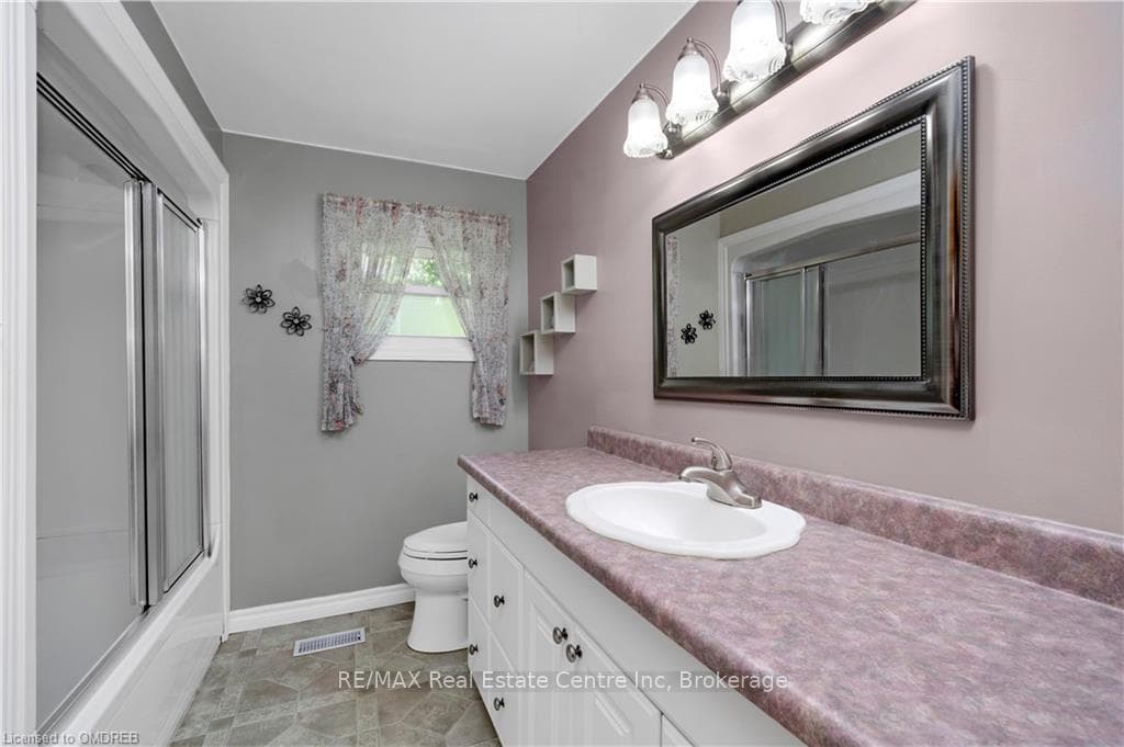 8 STEWARTTOWN Road photo 9