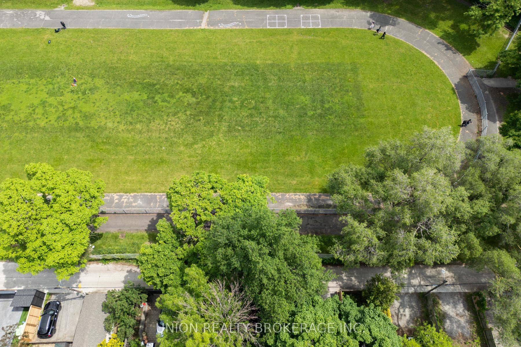 backing onto greenspace, 1 minute from Phin Park