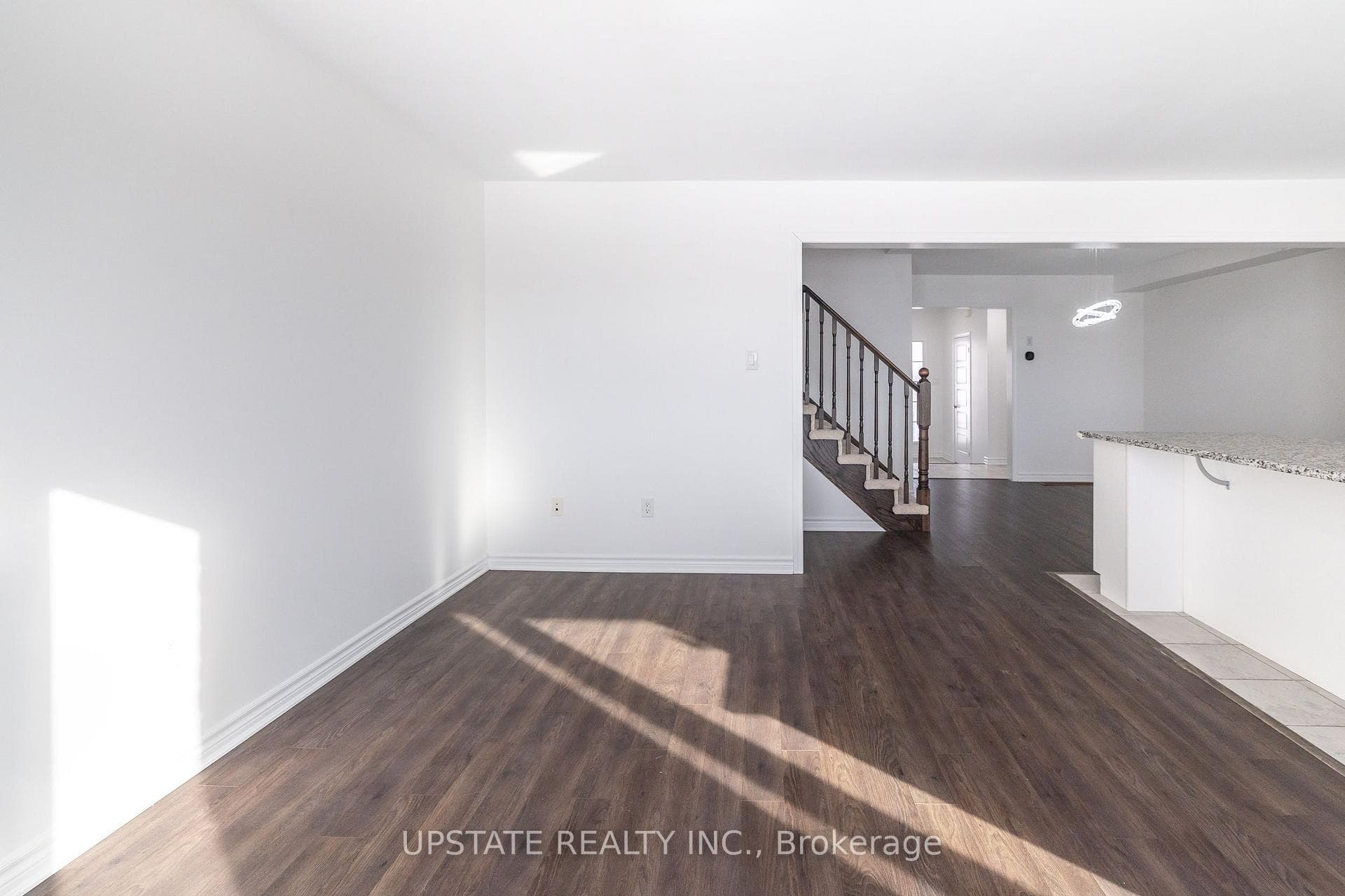 122 Watermill Street photo 16