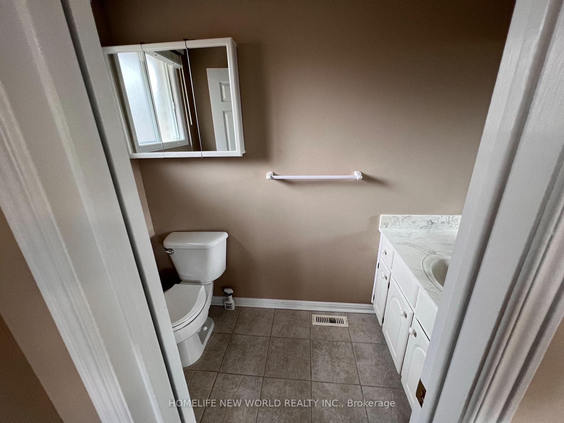 21 Delmark Boulevard photo 27