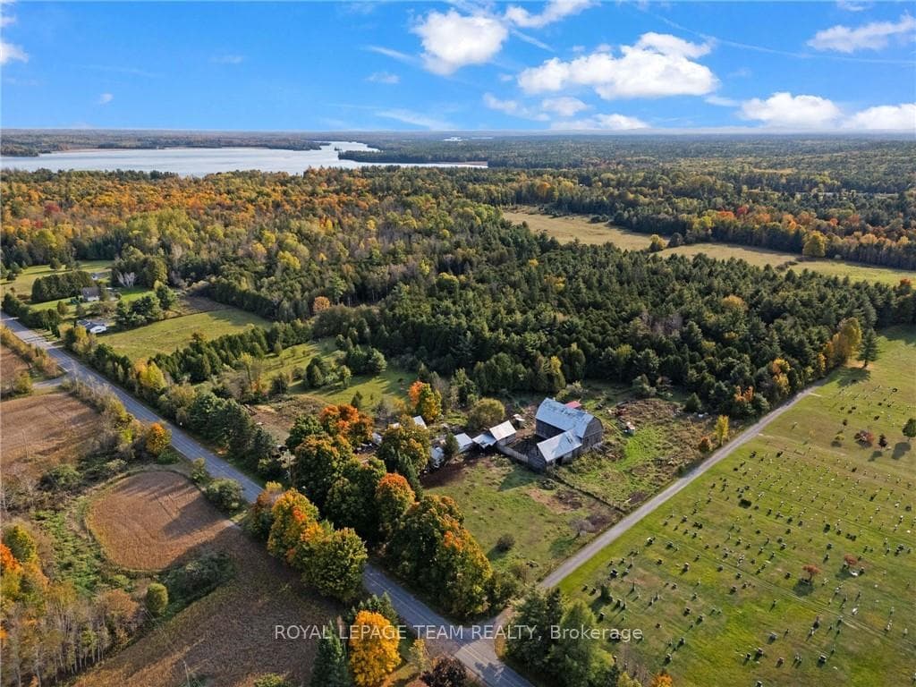 839 MCLACHLAN Road photo 6