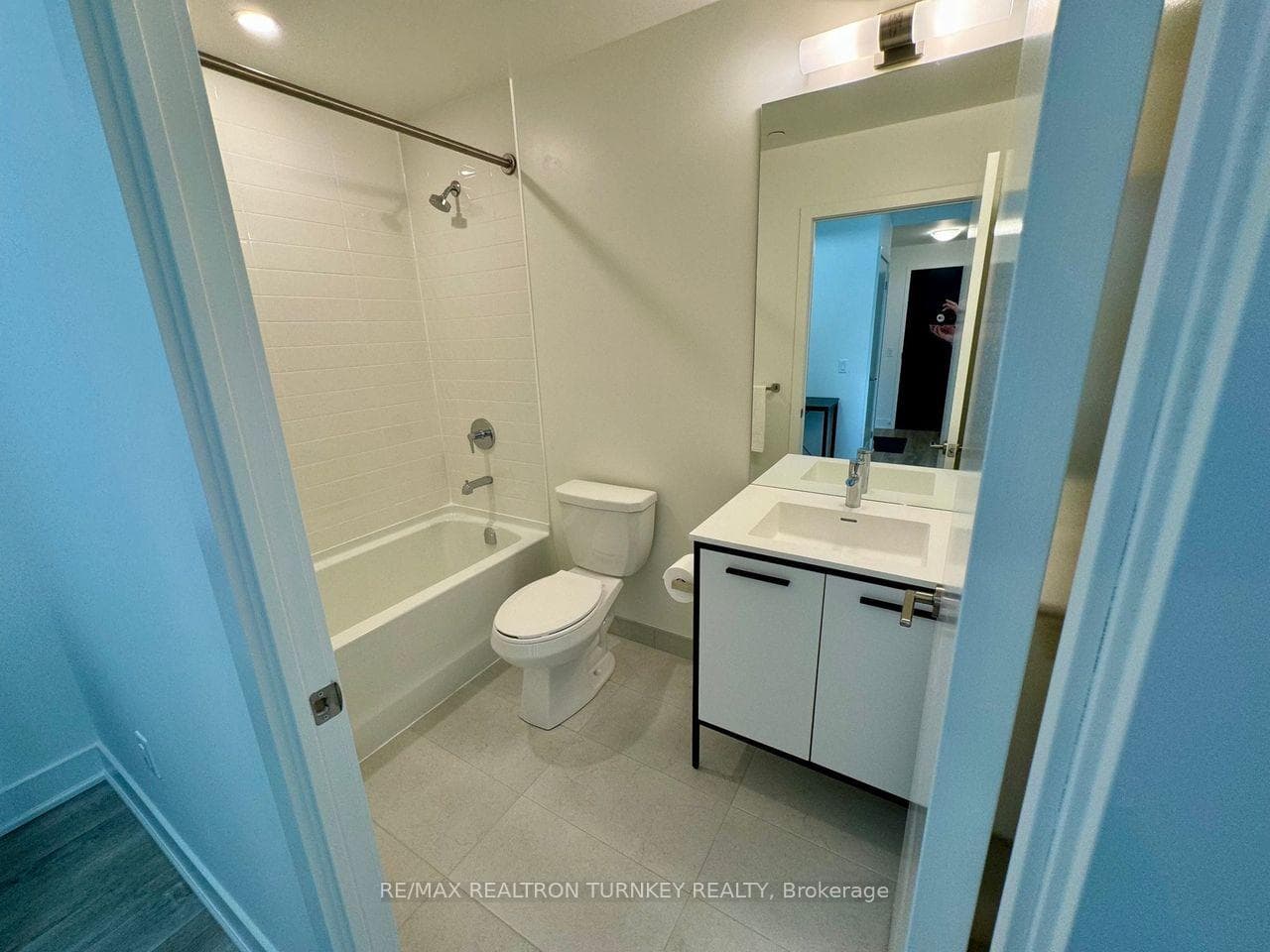 Bonus - 2nd Bathroom!