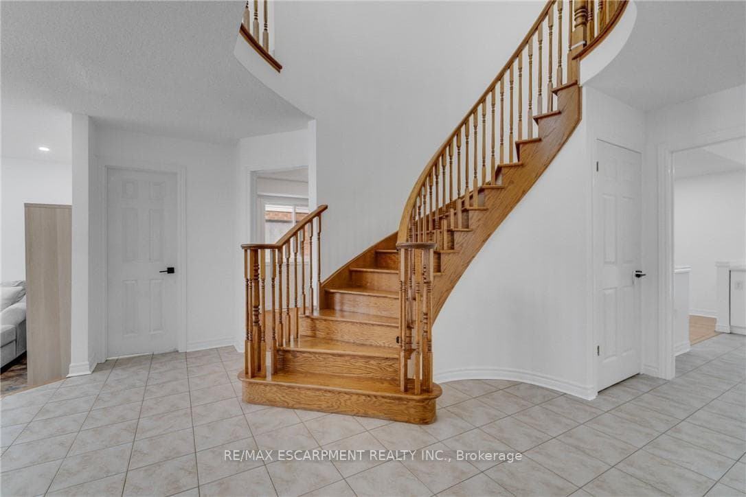 191 Hawkswood Trail photo 25