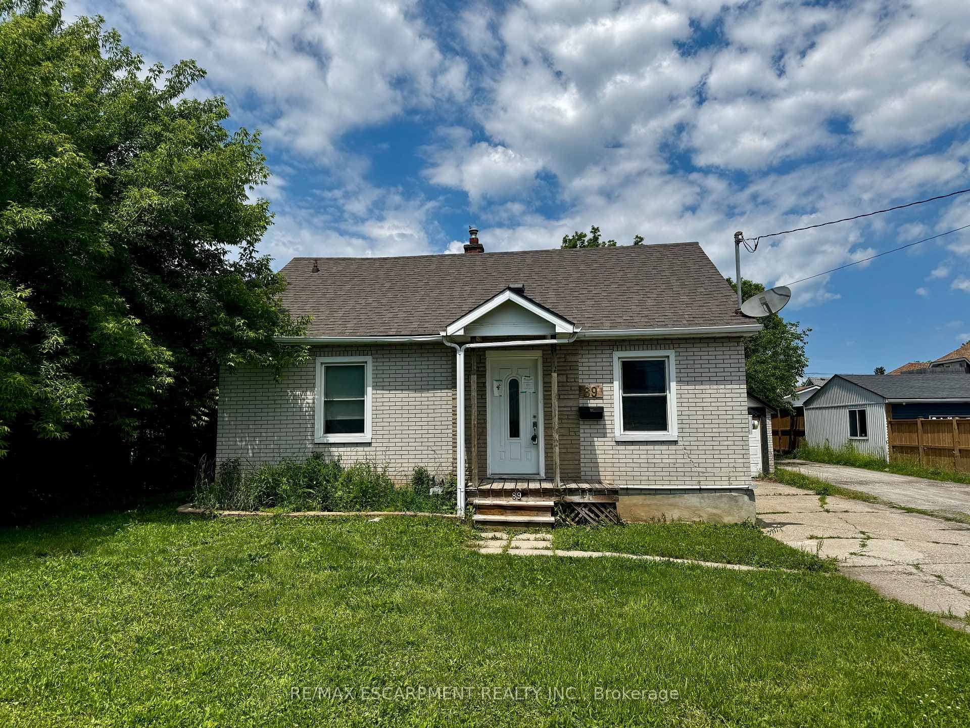 89 Lincoln Avenue photo 1