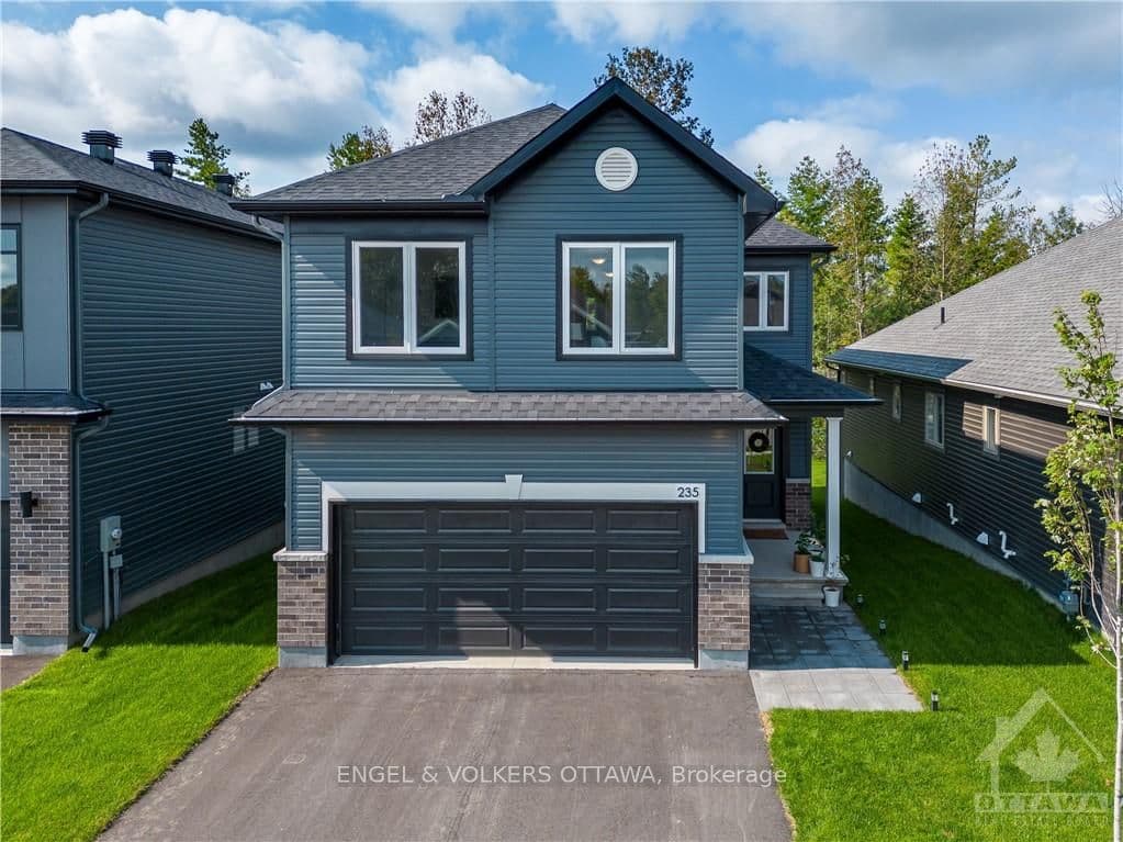 235 BLACKHORSE Drive photo 1